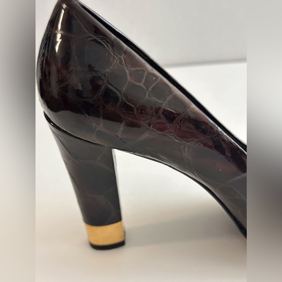 Stuart Weitzman Patent Leather Pumps Size 9 - Picture 4 of 9